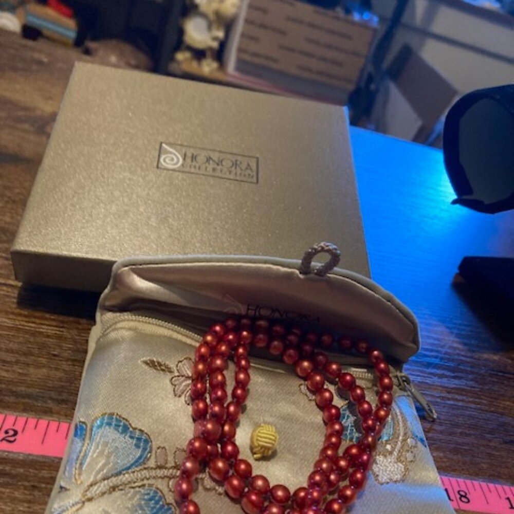 Honora red pearl stretch bracelets - Picture 5 of 5